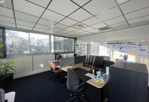 Location bureaux Bordeaux Lac - Proche rocade, tram et Parc des Expos