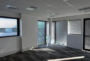 Vente bureaux Artigues - Parc Aquilae - Proche transports