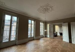 Location bureaux Bordeaux centre - Rue Judaique - Proche bus