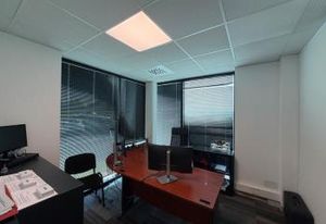 Bureaux à vendre/location Artigues-près-Bordeaux - Tram & bus