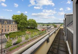 Location bureaux Versailles - Proche Mairie et Château