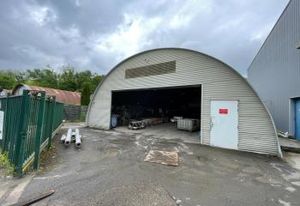 Bâtiment indépendant à vendre Presles - Proche A16