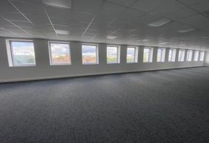 Bureaux à louer Ivry-sur-Seine - Proche métro Mairie d'Ivry