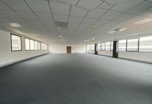 Location bureaux Chelles - Proximité RER E et gare Chelles-Gournay
