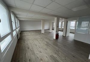 Location bureaux Ivry-sur-Seine - Proximité RER C et bus