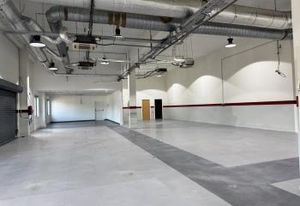 Location show-room Nanterre - Proximité A86 et transports en commun