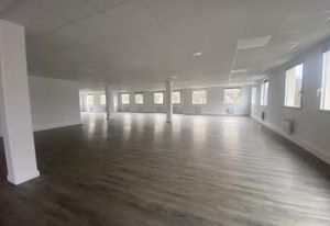 Location bureaux Chevilly-Larue - Proche MIN de Rungis, Tram, RER et autoroutes
