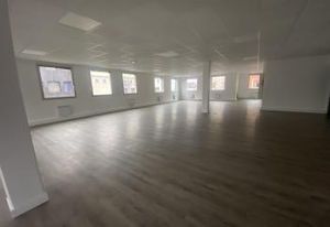 Location bureaux Chevilly-Larue - Proche MIN de Rungis, Tram, RER et autoroutes