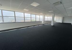 Location bureaux Alfortville - Proche métro, RER et autoroute