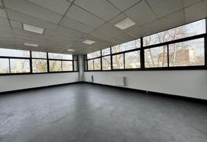 Location bureaux Saint-Denis - Proche métro, tramway, A1 et aéroport CDG