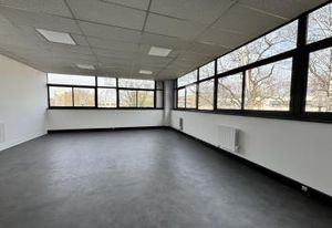 Location bureaux Saint-Denis - Proche métro, tramway, A1 et aéroport CDG