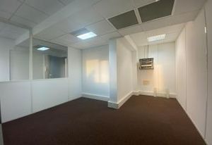 Location bureaux Ivry-sur-Seine - Proche métro Mairie d'Ivry