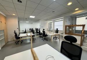 Vente local commercial Courbevoie - Double accès et vitrine