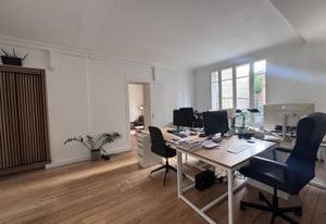 Location bureaux Paris 5 près métro Maubert-Mutualité