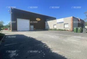 Local d'activité indépendant à vendre Le Plessis-Paté - Proche N104