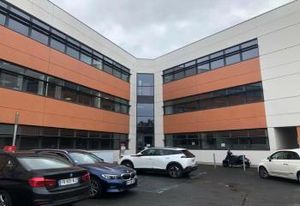 Location bureaux Villenave-d'Ornon - Proche Bordeaux, 41 places de parking