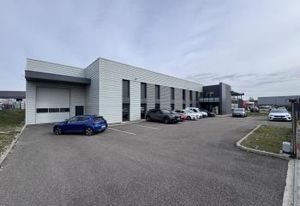 Bâtiment industriel à vendre Château-Gaillard - Proche D77 et A42