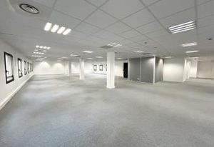 Location bureaux Lyon 9 - Proche métro Gorge de Loup, bus et train