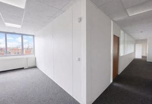 Location bureaux Lyon 3 - Proche Part-Dieu, métro et tramway