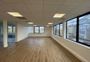 Location bureaux Bron - Proche tramway T2 et T5