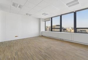 Location bureaux Paris 15 - Tour Montparnasse, proche métro et RER