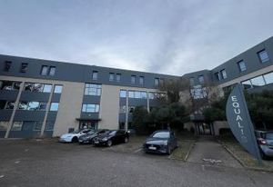 Location bureaux Écully - Proche bus et autoroutes