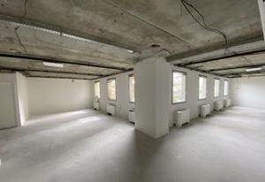 Vente bureaux Lyon 7 - Proche tram T1, bus, métro et gare TER