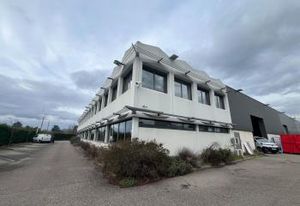 Bâtiment mixte à louer Dardilly - Proche A6 et bus