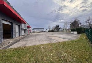 Location bâtiment indépendant Dagneux - Proximité A42