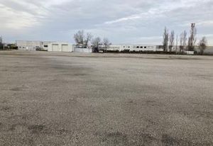 Location terrain Saint-Priest - accès A43/A46 et bus 76/128