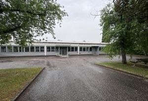 Location locaux d'activité Saint-Priest - Parc clos sécurisé