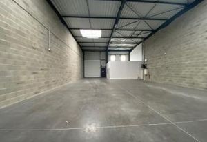 Local d'activité à vendre Meyzieu - Parc sécurisé proche axes