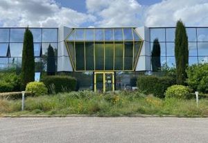 Location bureaux/showroom Taluyers - Proche D342 et autoroute