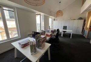 Bureaux rénovés Lyon 1 - Métro Hôtel de Ville