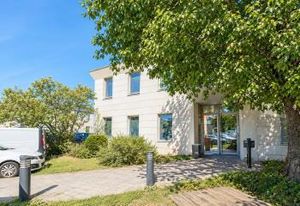 Vente bureaux Bron - Parc du Chêne, proche A43 et bus