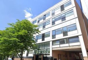 Location bureaux Paris 20 - Proche transports et parkings