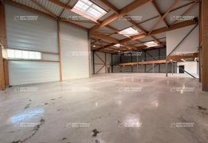Vente local d'activité à Courtry - Accès rapide aux axes routiers