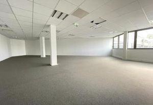 Location bureaux Pessac - Proximité Tram et Bus