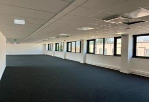 Location bureaux Nice Ouest - Proche Aéroport, Tram et A8