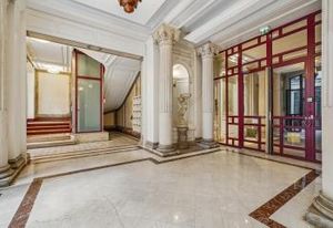 Bureaux en duplex à louer Paris 9 - Proche Opéra