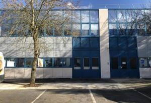 Location cellules d'activité Fresnes - Proche transports