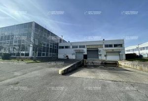 Location cellules d'activité Buc - Divisible dès 1004 m²