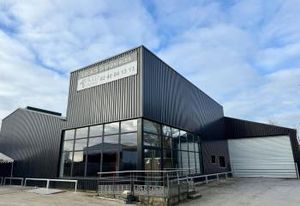 Location bureaux Theix-Noyalo - Proche RN165 et transports