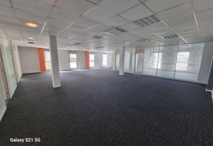 Vente immeuble bureaux Nantes - Proche bus et autoroutes