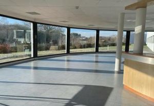 Location local d'activité Vannes - Proche voie rapide
