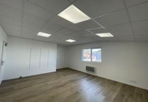 Location bureau Séné - Proche Quais et lignes BreizhGo