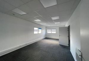 Locaux d'activité à vendre Auray - Proximité RN
