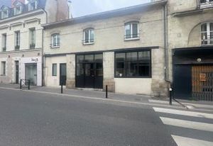 Location local commercial Nantes centre-ville - bien agencé
