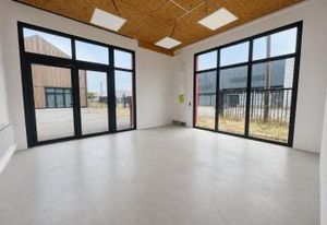 Location local d'activité 360 m² Saint-Herblain - Tram & bus