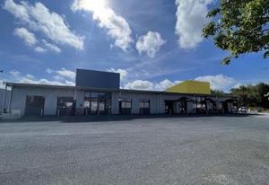 Location local commercial 200 m² Arzal - RDC